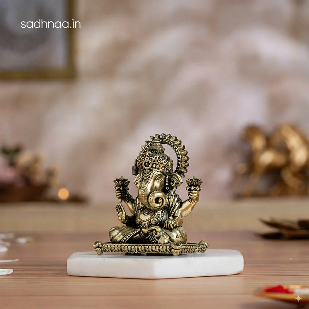 Brass Dagdusheth Ganpati Murti (3 Inch)